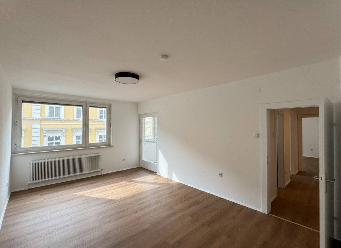 Renovated apartment in university location with great floor plan