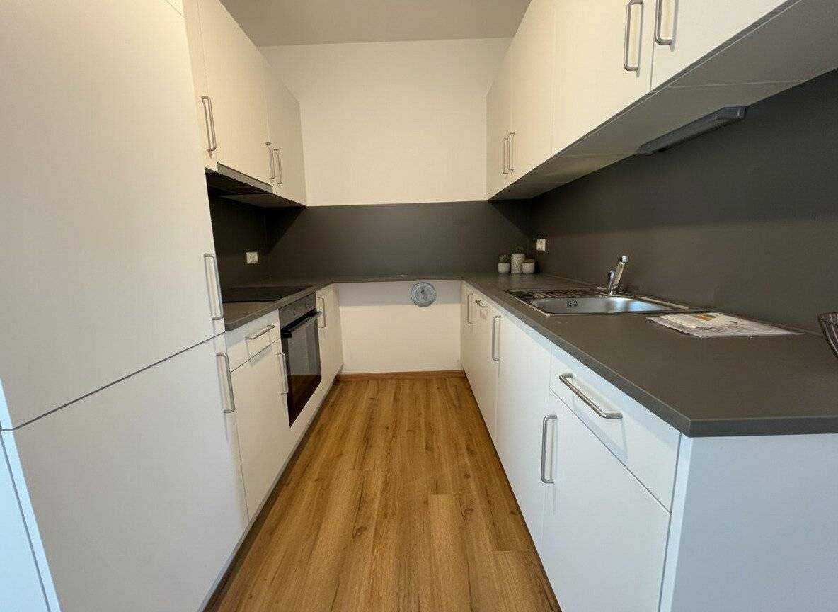 Exclusive 4-room apartment in absolute dream location - newly renovated!