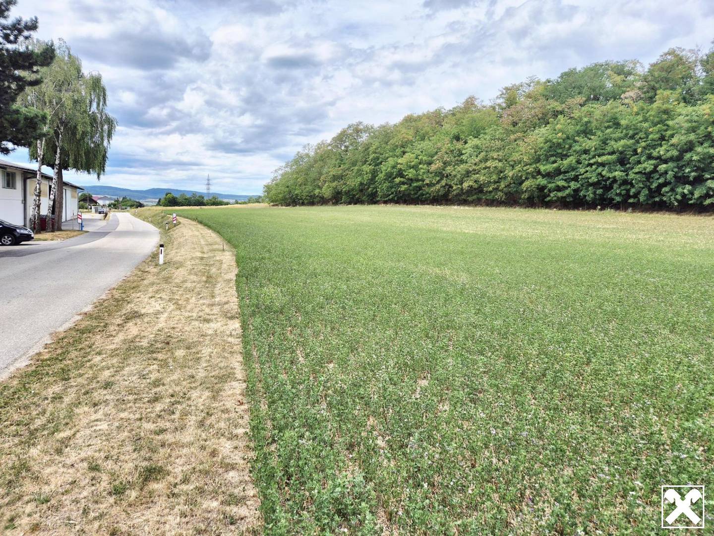 Commercial land in business zone with utility connections Apartment