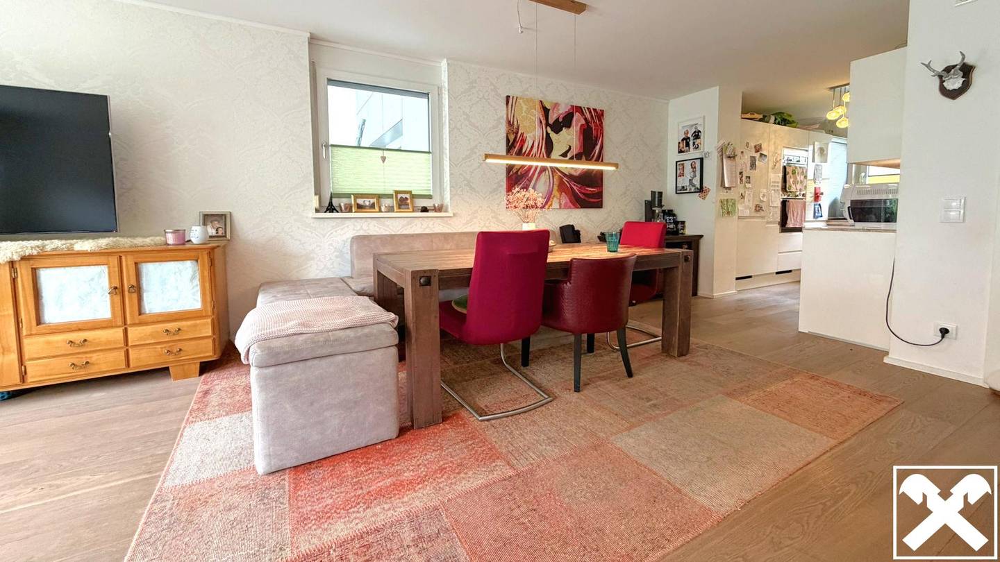 Familienwohnung mit eigenem Garten und Tiefgarage