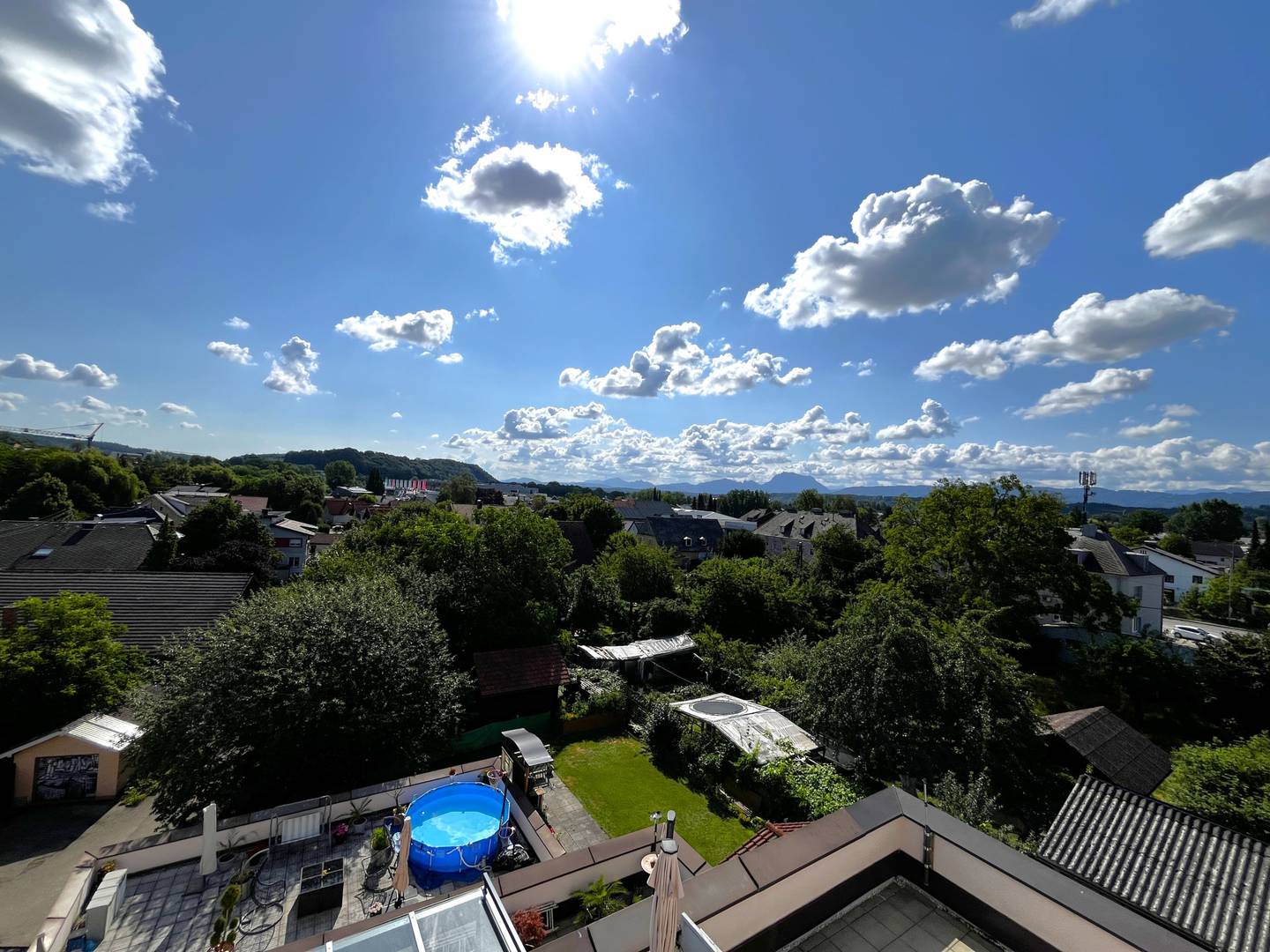 Helle Stadtwohnung mit großer Terrasse und Traunsteinblick