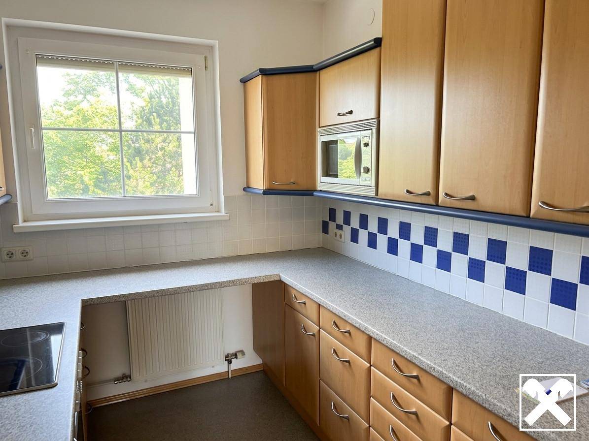 Helle Wohnung mit großzügiger Loggia und Tiefgarage