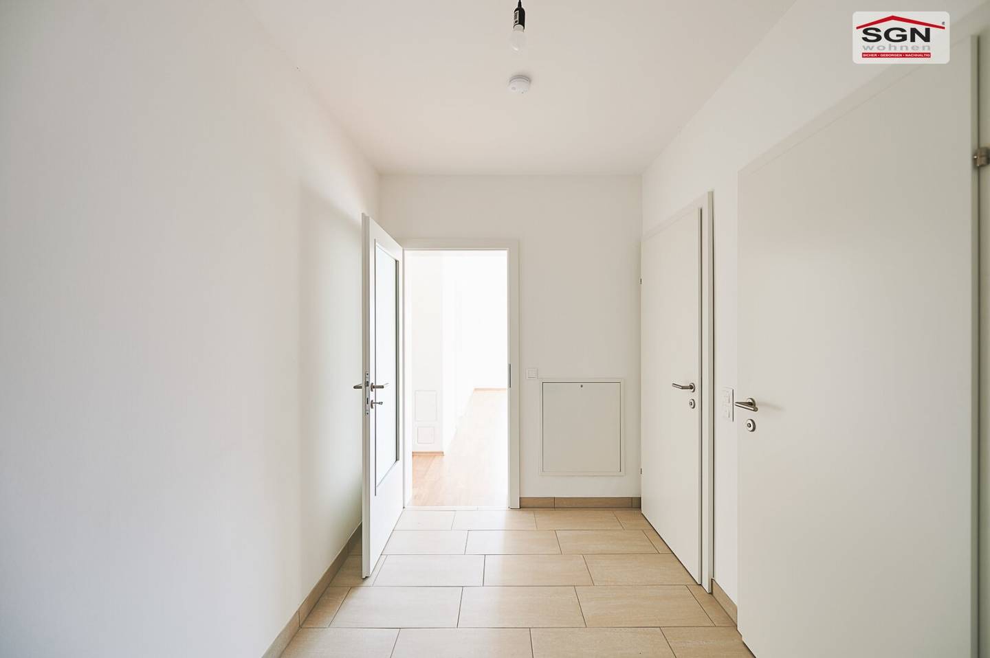 Geförderte 2 Zimmer- GARTENwohnung mit Tiefgaragenplatz