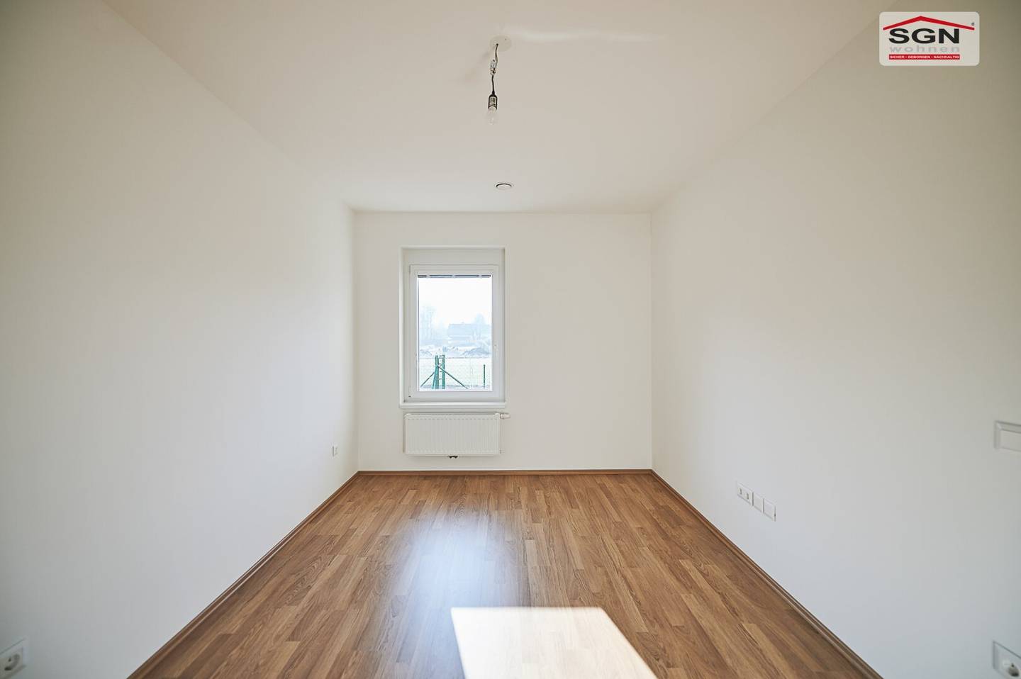 Geförderte 2 Zimmer- GARTENwohnung mit Tiefgaragenplatz
