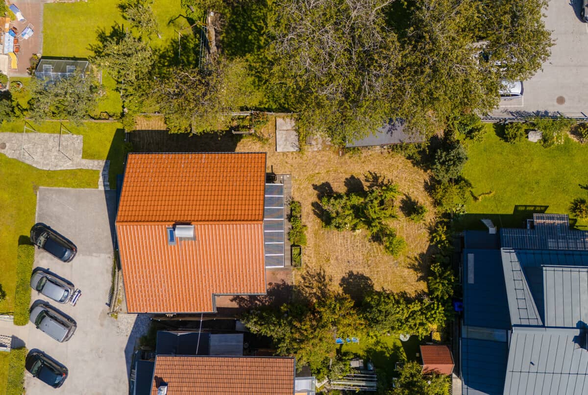 Freiraum im Grünen mit Photovoltaik familienwohnung