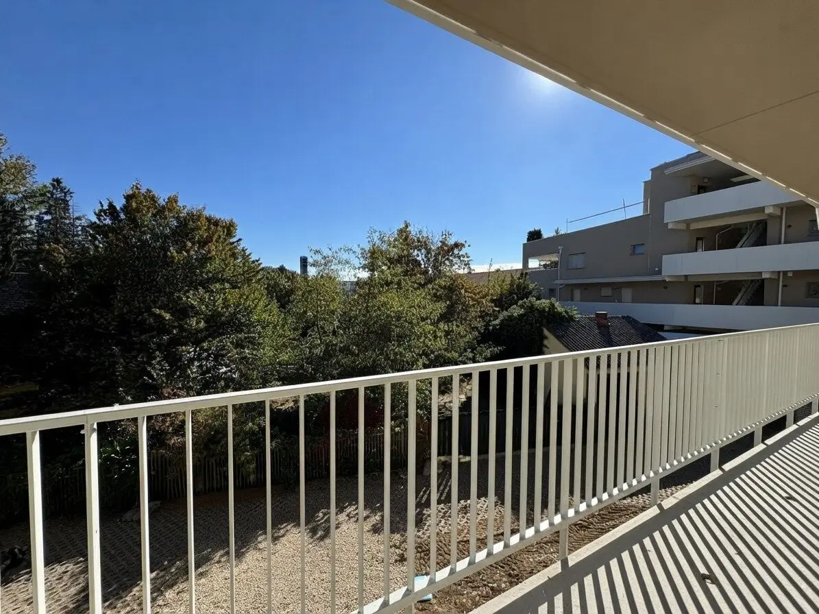 Der Balkon ist größer als Ihr Wohnzimmer: 3 Zimmer + 37 m² Freifläche in Andritz