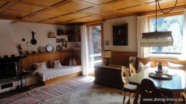 Sunny holiday apartment with mountain view and underground garage