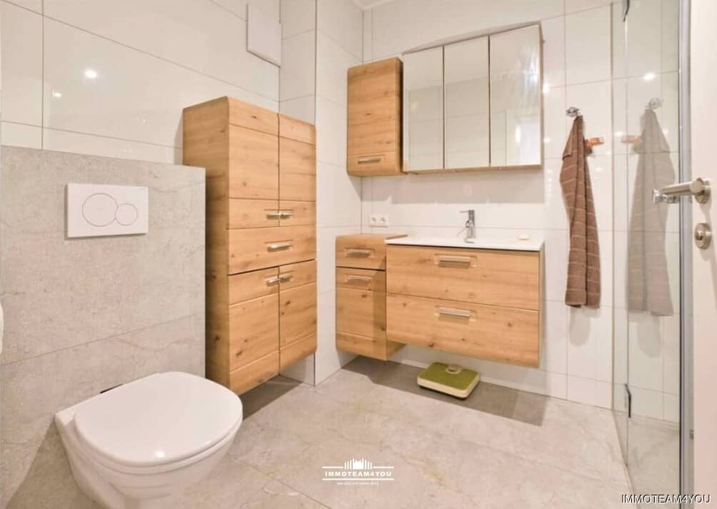 Ground floor apartment with private garden and pool