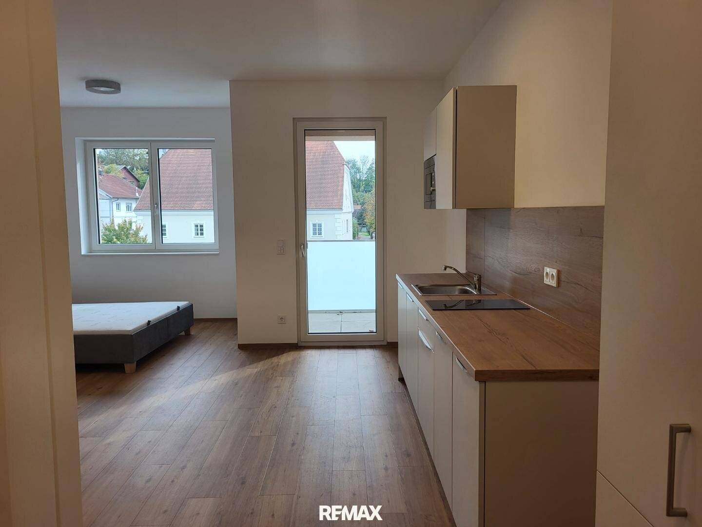 Möbliertes 1-Zimmer-Apartment mit Loggia € 560,- inkl. BK, HK, Strom u. Wlan
