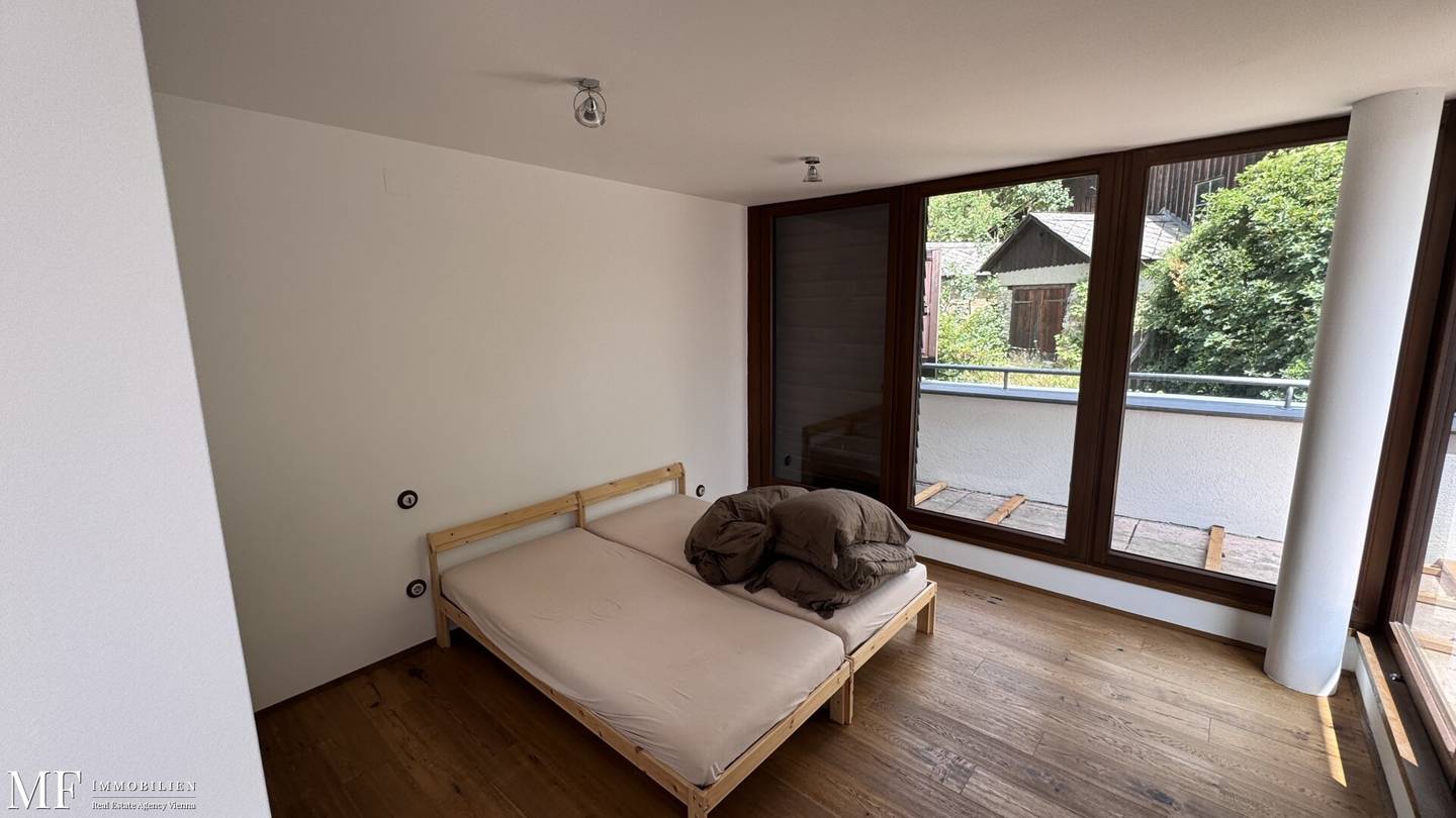 Charming retreat with studio to unfold