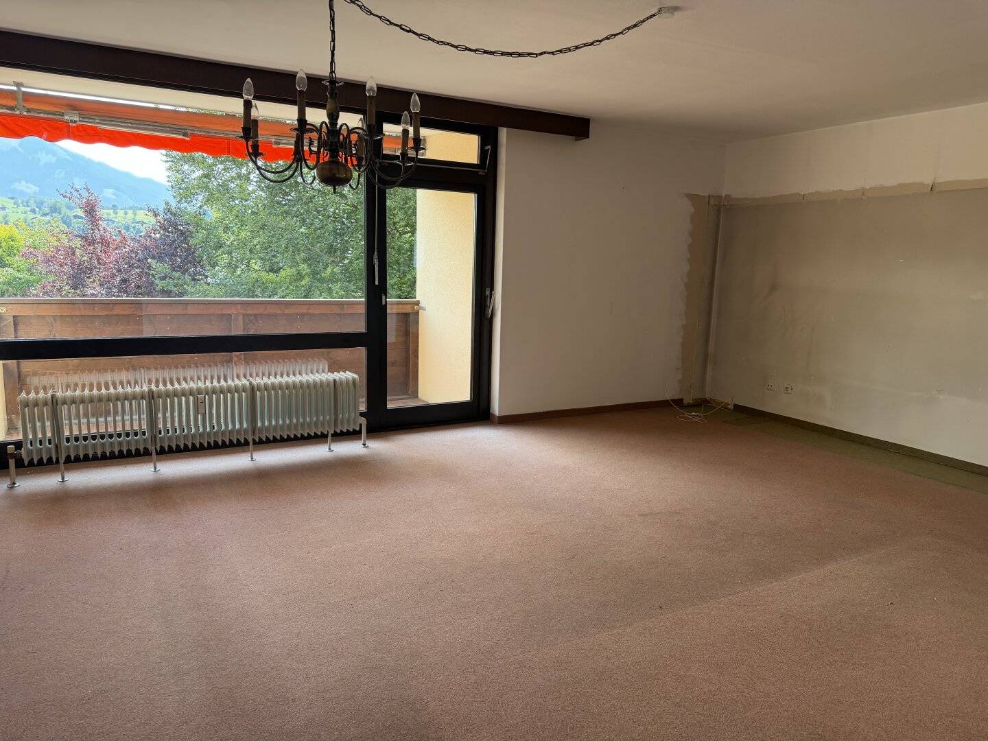 A 4-room apartment with loggia on the outskirts of Saalfelden - design your new home