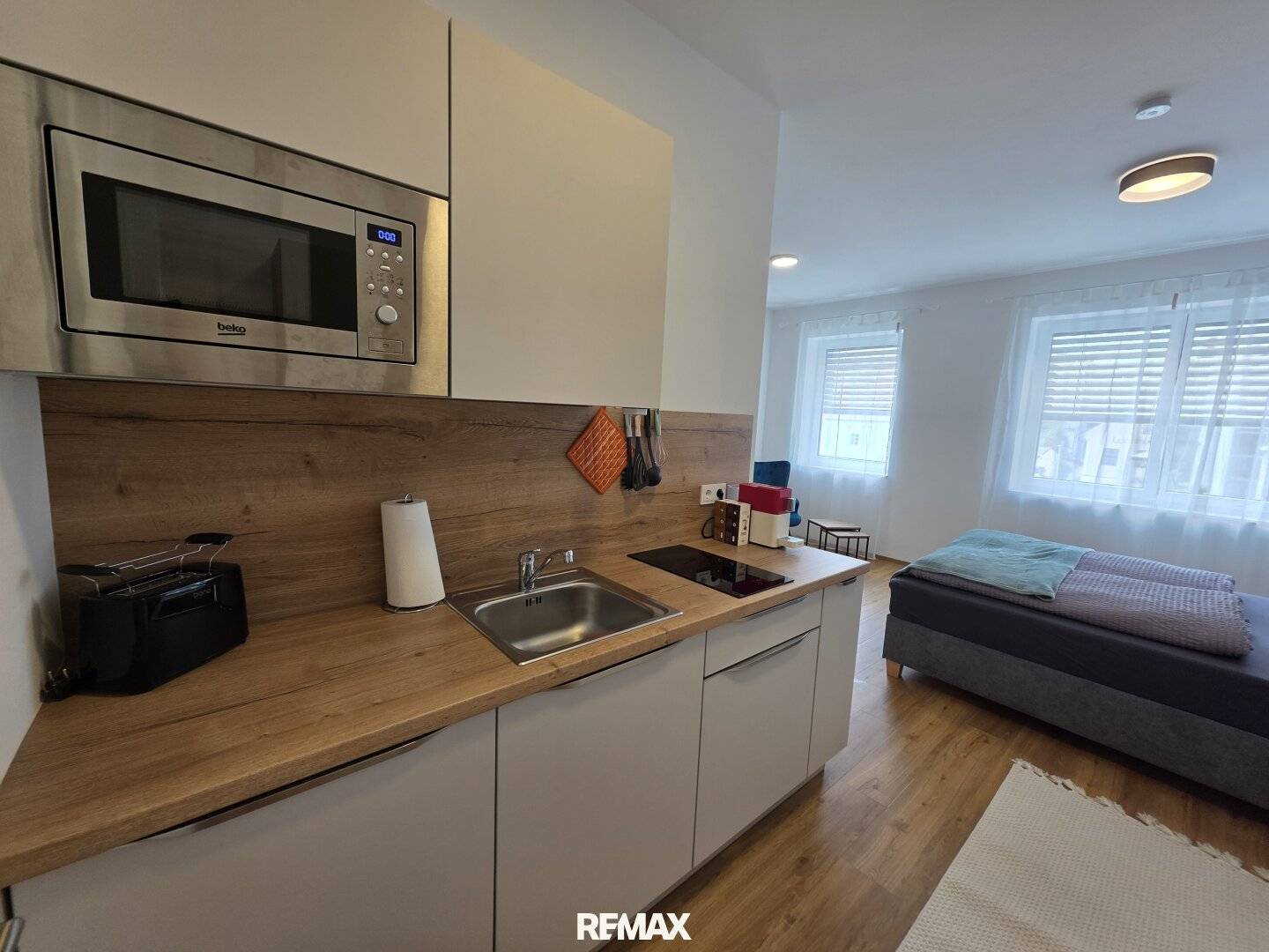 Möbliertes 1-Zimmer-Apartment ohne Loggia € 520,- inkl. BK, HK, Strom u. Wlan