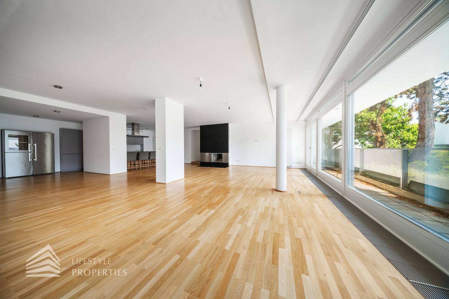 Wunderschöne 7-Zimmer Wohnung mit Garten und Terrassen