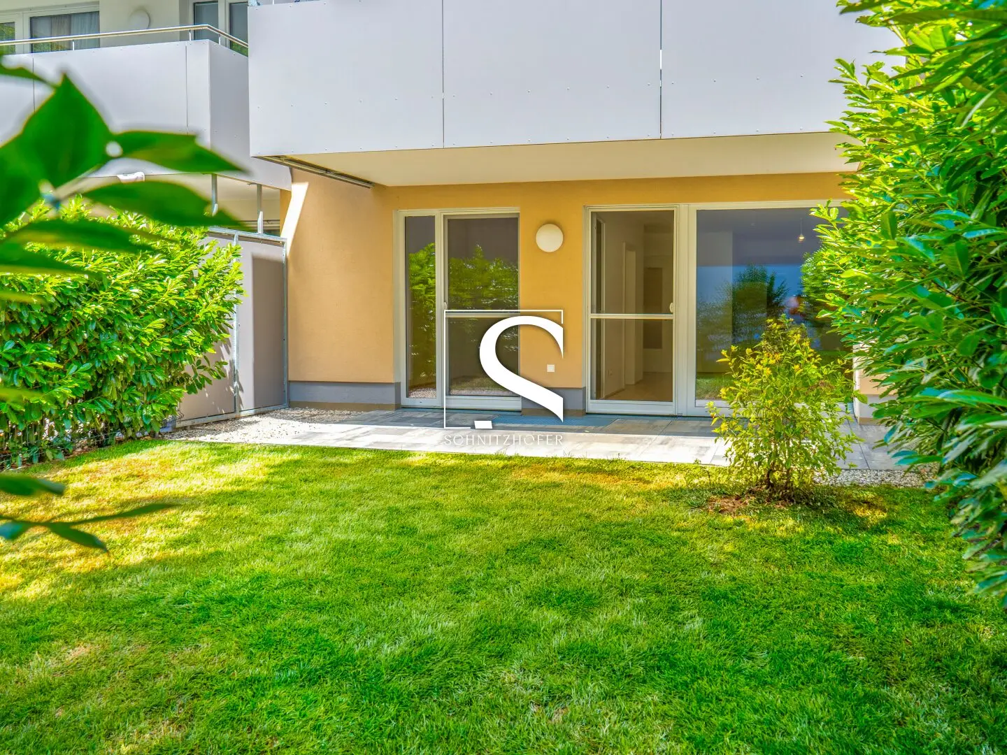 GARTENplatz.OBERNDORF | Nearly new 2-room garden apartment with underground garage and outdoor parking space
