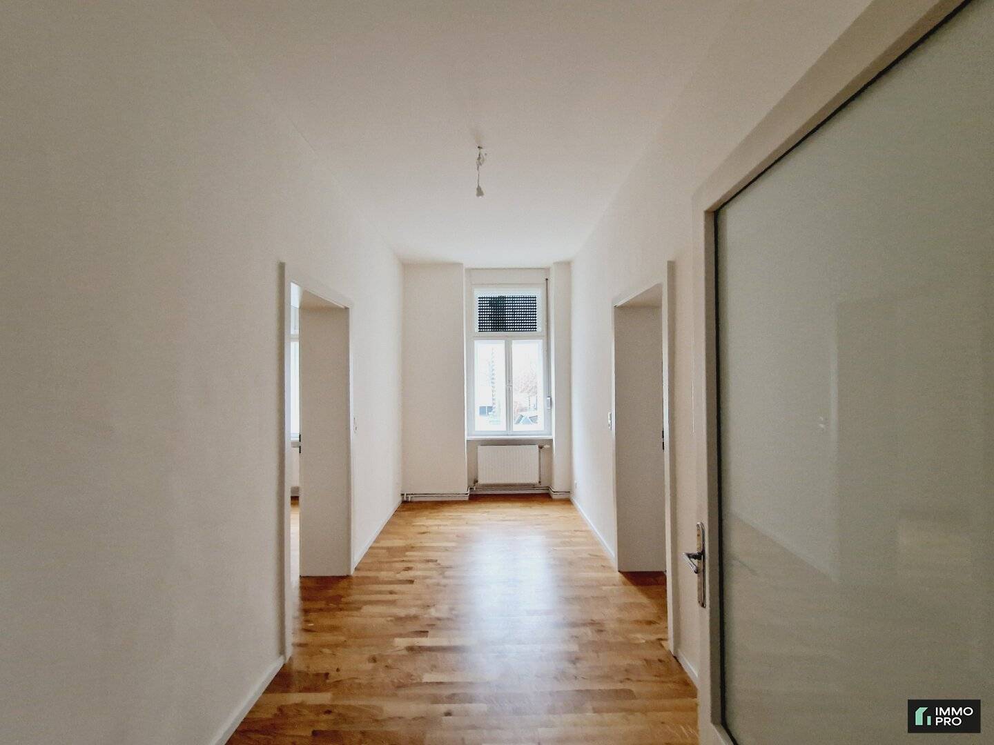 Nice office available immediately for rent in immediate proximity to Bezirksgericht Graz West