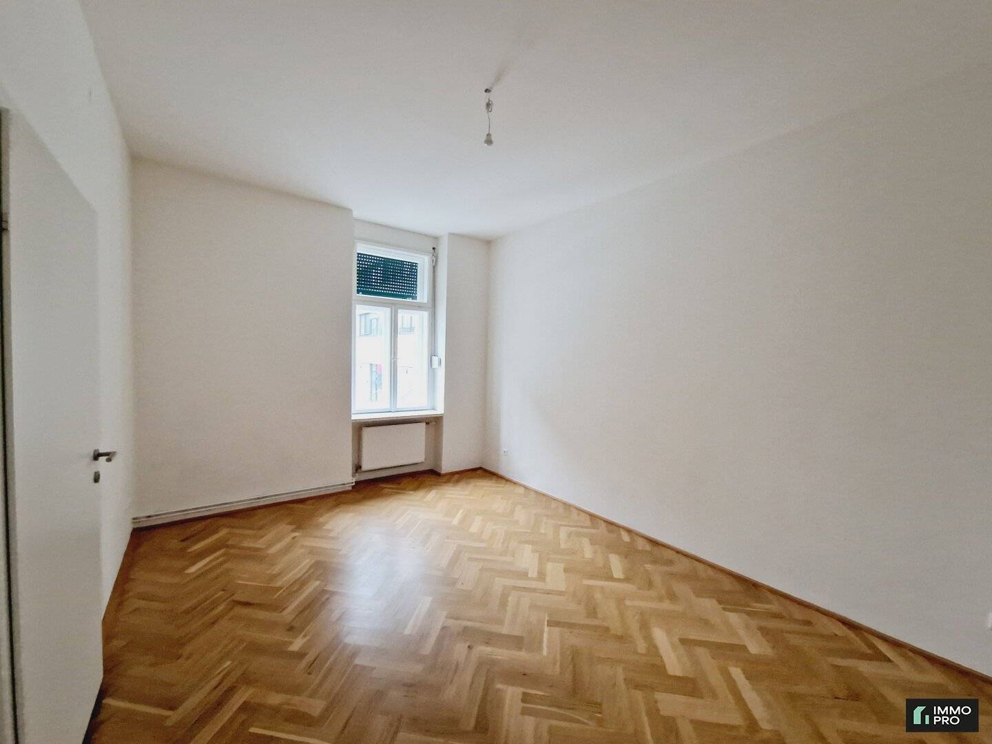Nice office available immediately for rent in immediate proximity to Bezirksgericht Graz West