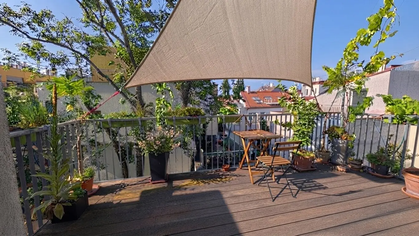 Goldenen Herbst auf der großen Dachterrasse genießen - Fußbodenkühlung/Heizung inklusive. Nähe Kirchenplatz Atzgersdorf.