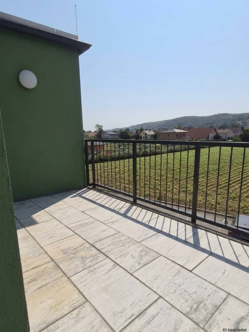 Wohnkomfort mit Aussicht: Ca. 60 m² 3-Zimmer-Wohnung und sonniger 12 m² Südwest-Eckbalkon