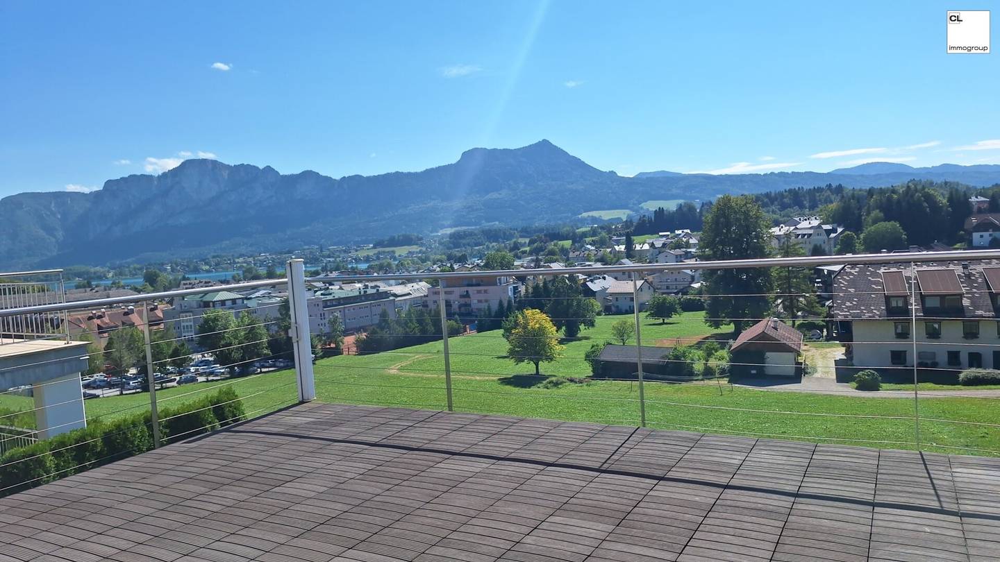 Haus mit phantastischem Mondseeblick - fußläufig ins Zentrum!