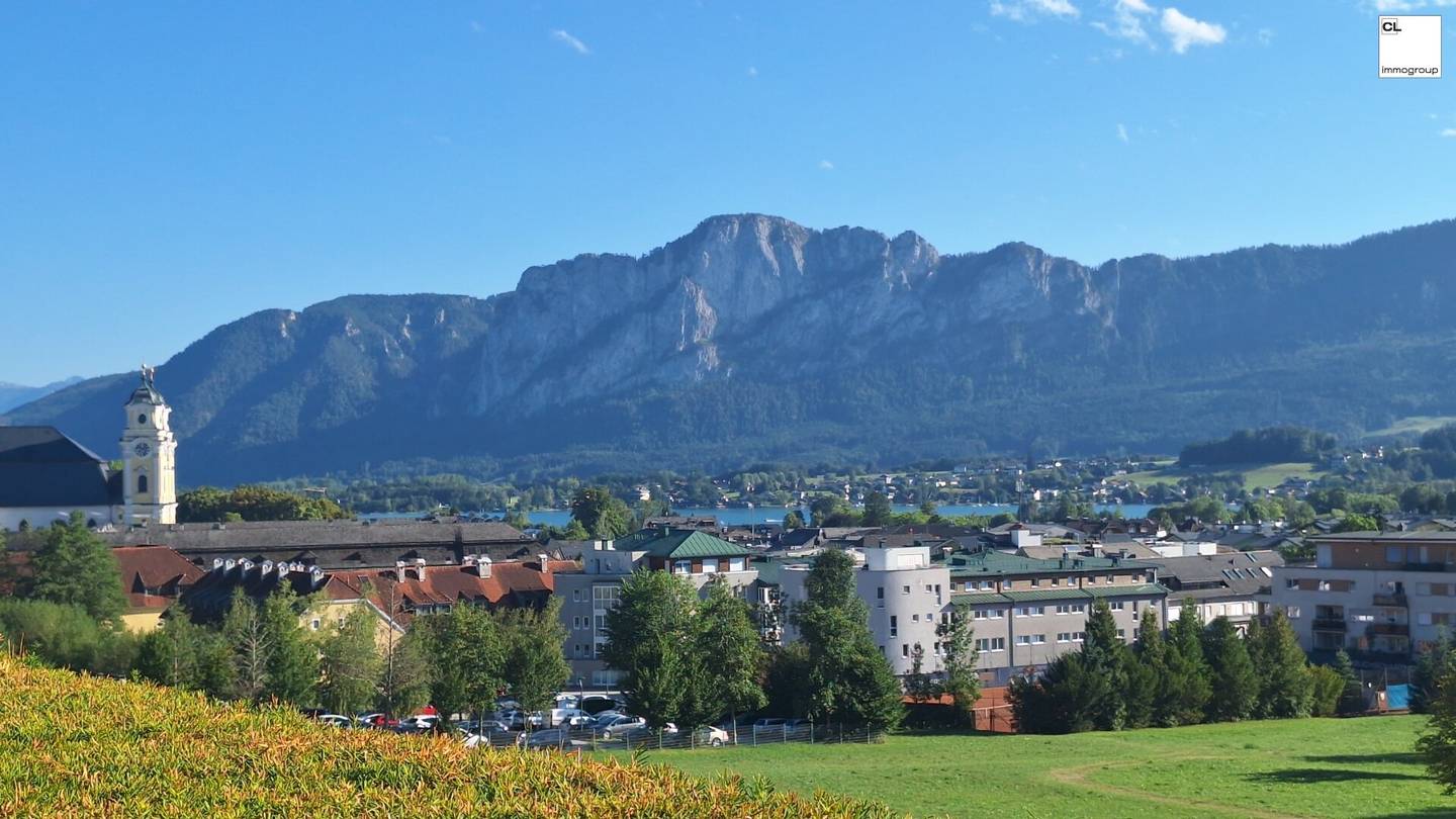 House with fantastic Mondsee view, within walking distance to the centre