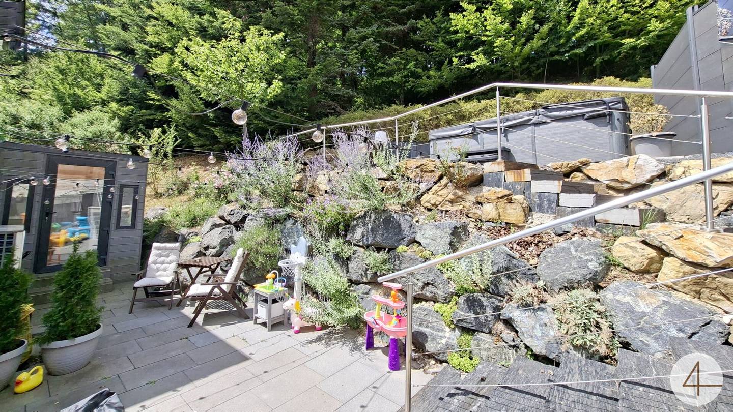 Exklusive Designvilla in traumhafter Hanglage mit Panoramablick
