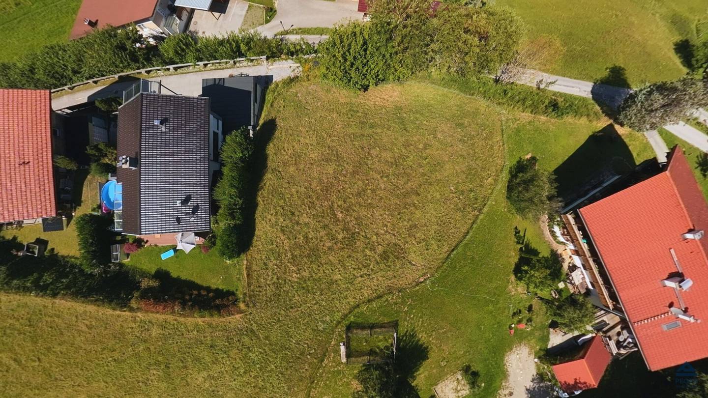 Sonniges Baugrundstück am Dürrnberg mit herrlichem Panorama