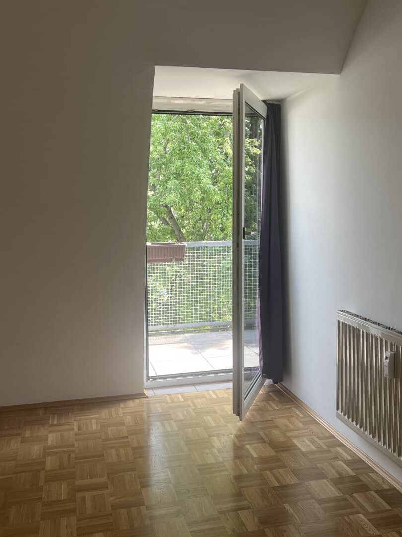 Lend: Maisonette in green location + underground parking + 2 balconies + 2 bathrooms - View of Schloßberg - Top location and equipment