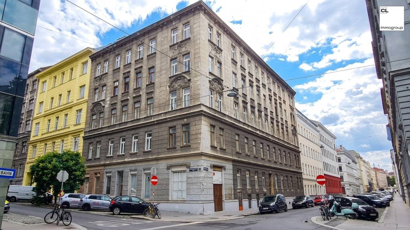 Gründerzeit building / corner tenement in excellent location in 1050 Vienna