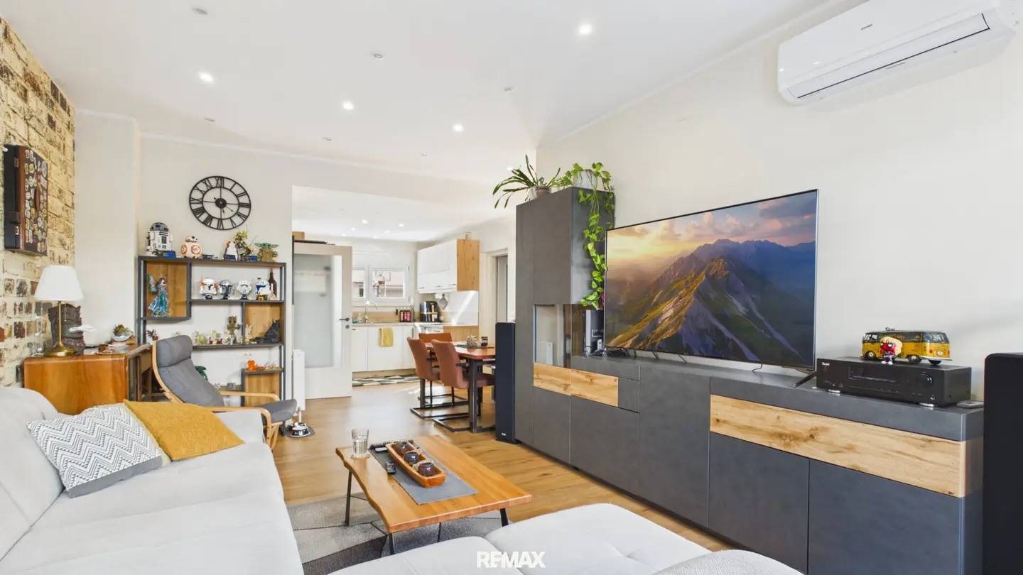 Ready to move in – newly renovated 3-room apartment with garage space