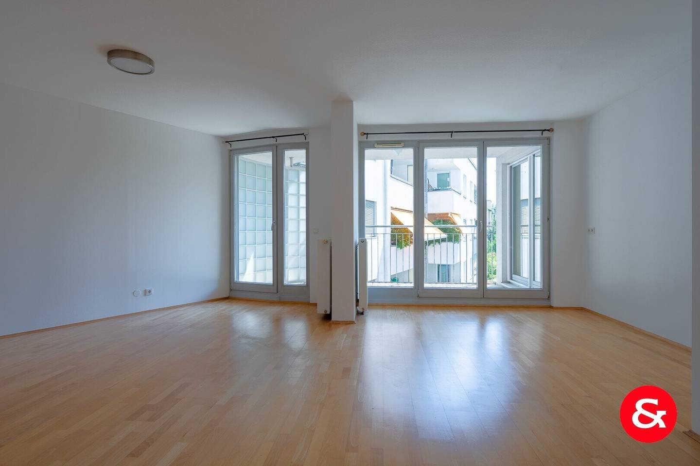 Barrier-free Loggia Apartment | Quiet Location | Perfect Infrastructure | Garage Parking