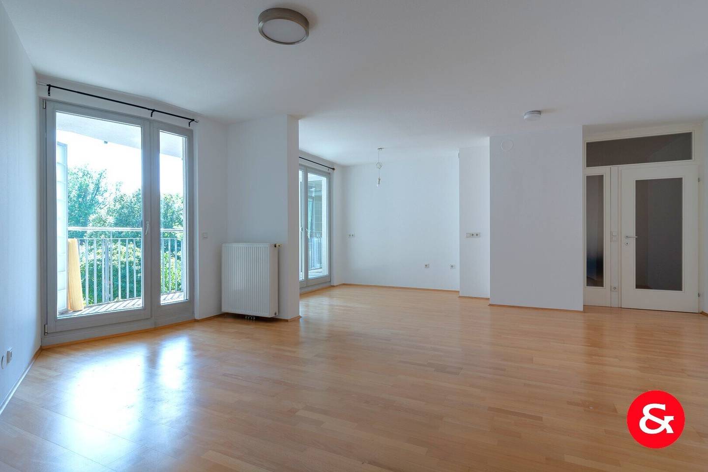 Barrier-free Loggia Apartment | Quiet Location | Perfect Infrastructure | Garage Parking