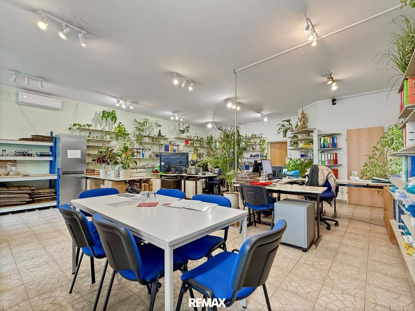 NEW PRICE! Practical commercial space with residential unit