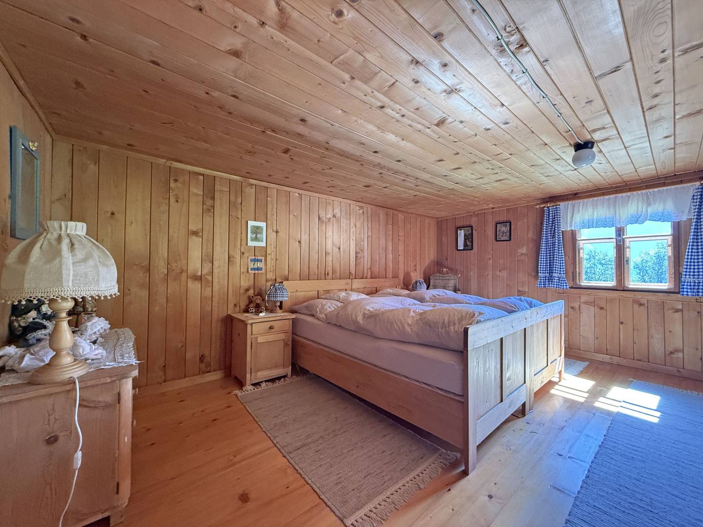 Sonnige Berglage mit eigener Quelle Bauernhaus Wohnung