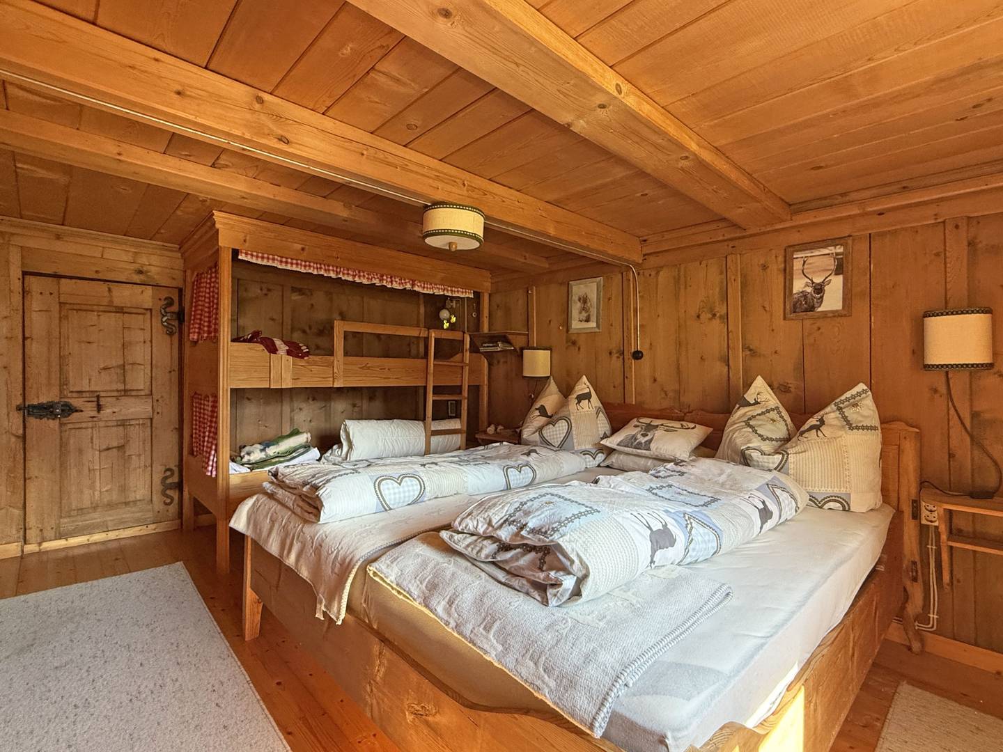 Sonnige Berglage mit eigener Quelle Bauernhaus Wohnung