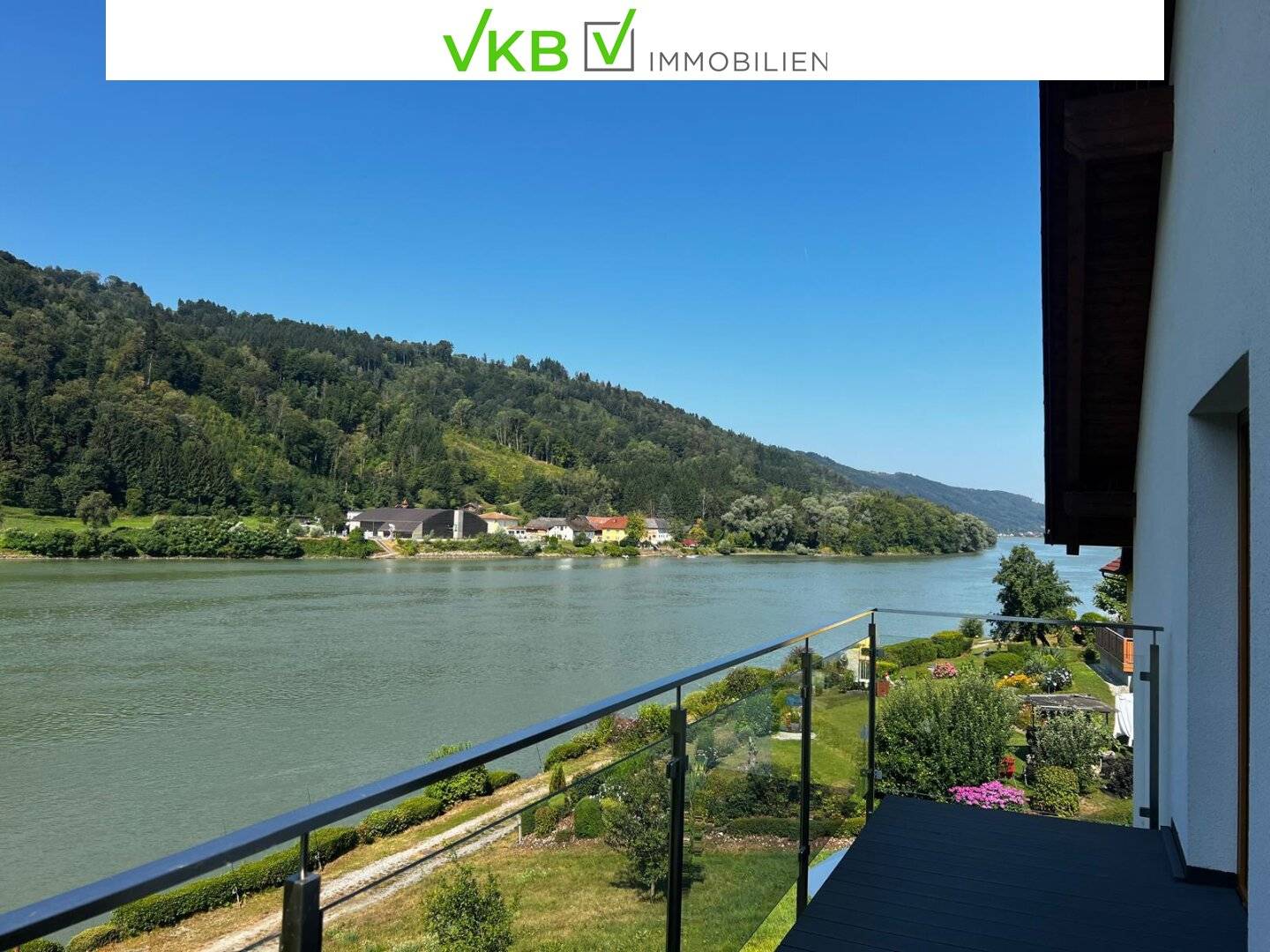 Living with Danube View – Stunning 80m² Apartment with Balcony in Niederranna