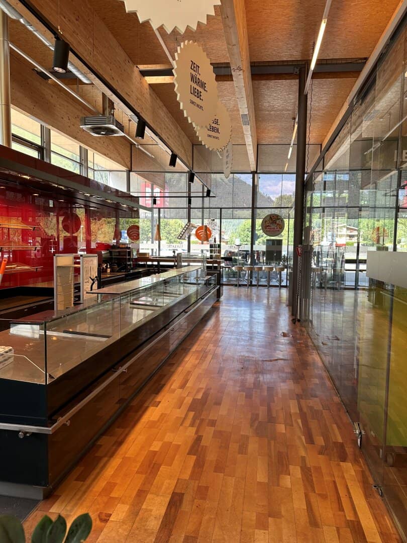 Available gastro shop space directly at MPREIS in Elbigenalp