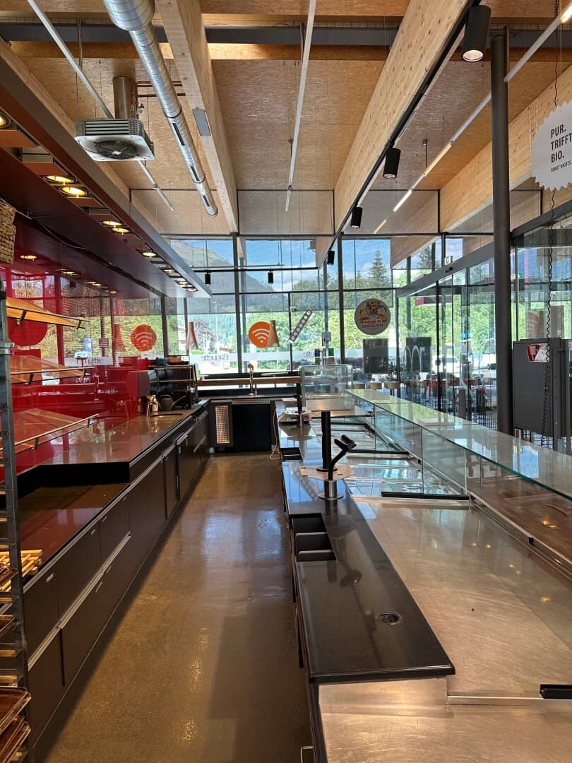 Available gastro shop space directly at MPREIS in Elbigenalp
