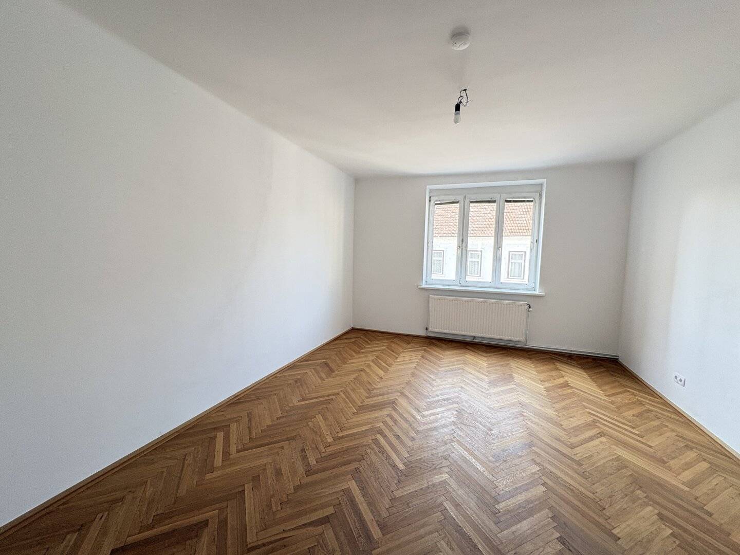 Centrally located 2-room apartment in Baden with balcony