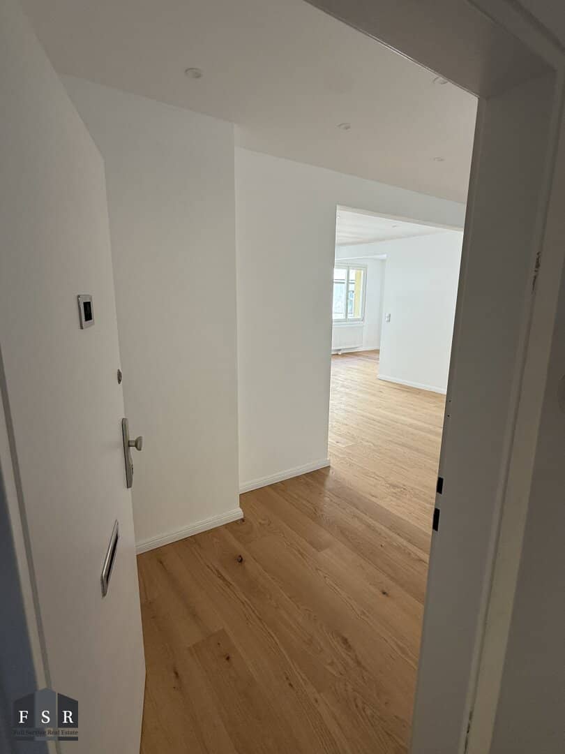 Erstbezug nach Sanierung: 4-Zimmer-Wohnung beim Arenbergpark mit perfektem Grundriss!