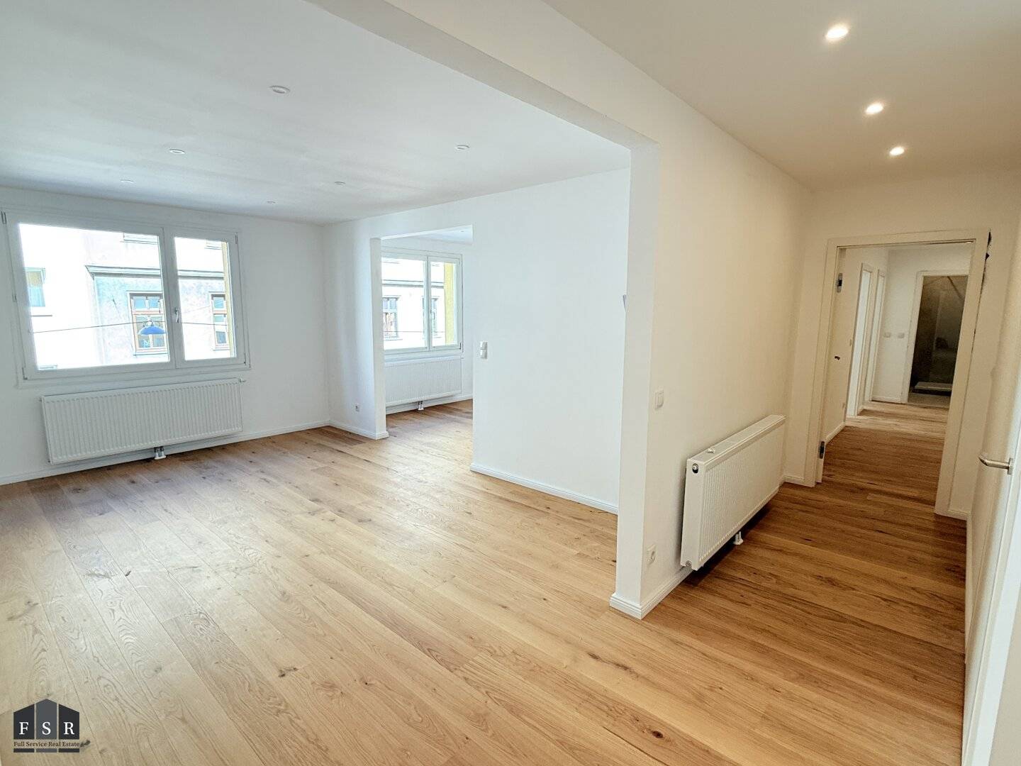 Erstbezug nach Sanierung: 4-Zimmer-Wohnung beim Arenbergpark mit perfektem Grundriss!