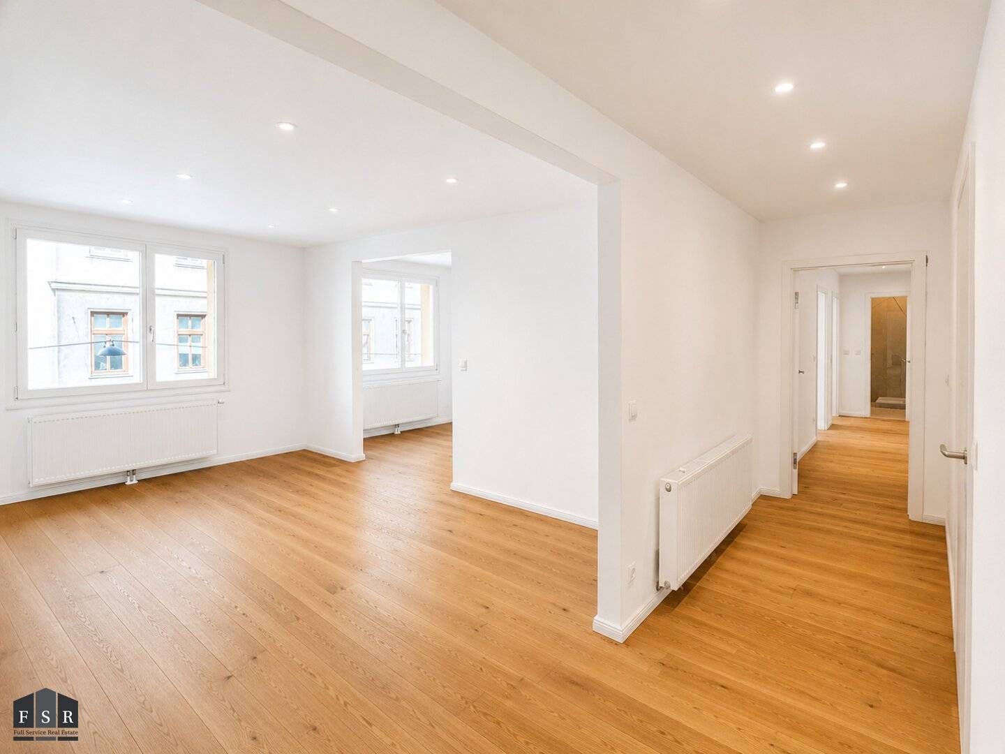 Erstbezug nach Sanierung: 4-Zimmer-Wohnung beim Arenbergpark mit perfektem Grundriss!