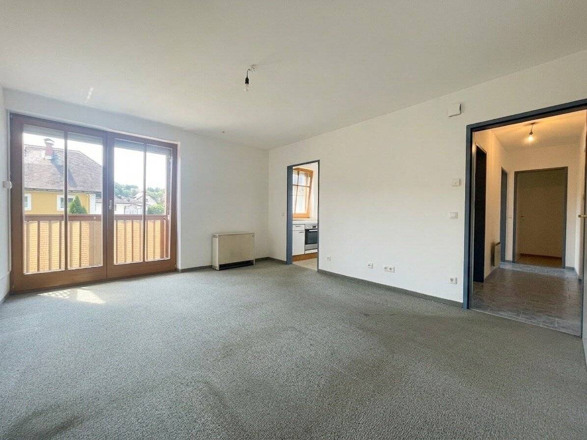 Charming 2-room apartment with balcony and parking space