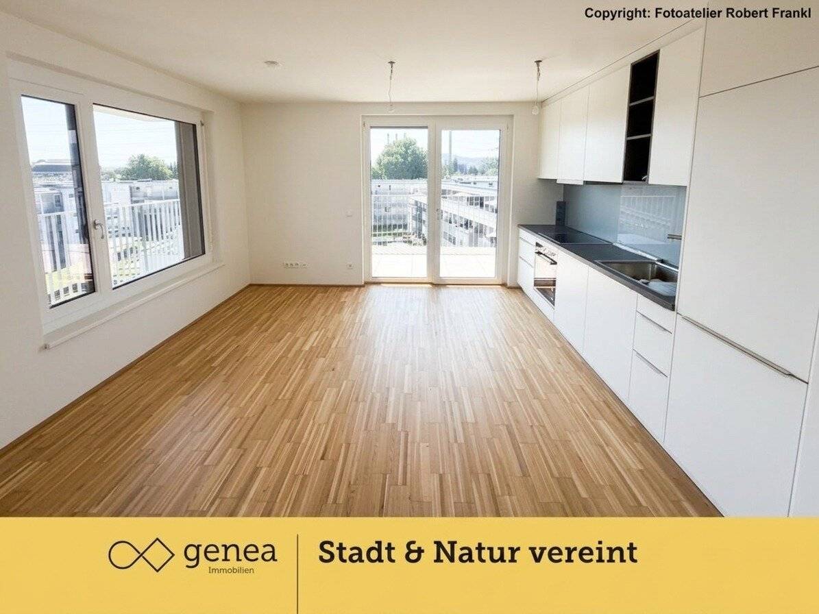 Bright apartment on the top floor with underground parking space - High-quality kitchen and furnished bathroom