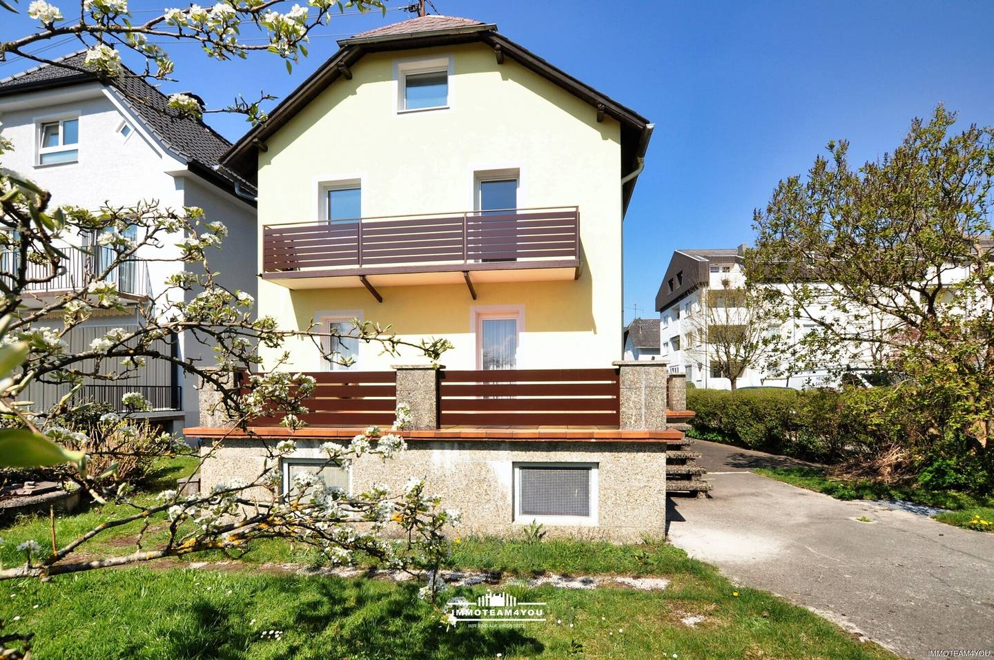 Sonnige Familienwohnung mit Gartenterrasse in Bahnhofsiedlung