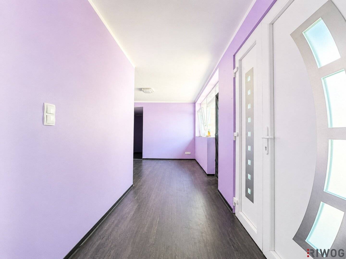 Wohnen &amp; Arbeiten auf einem Grundstück | Haus + 107 m² Halle