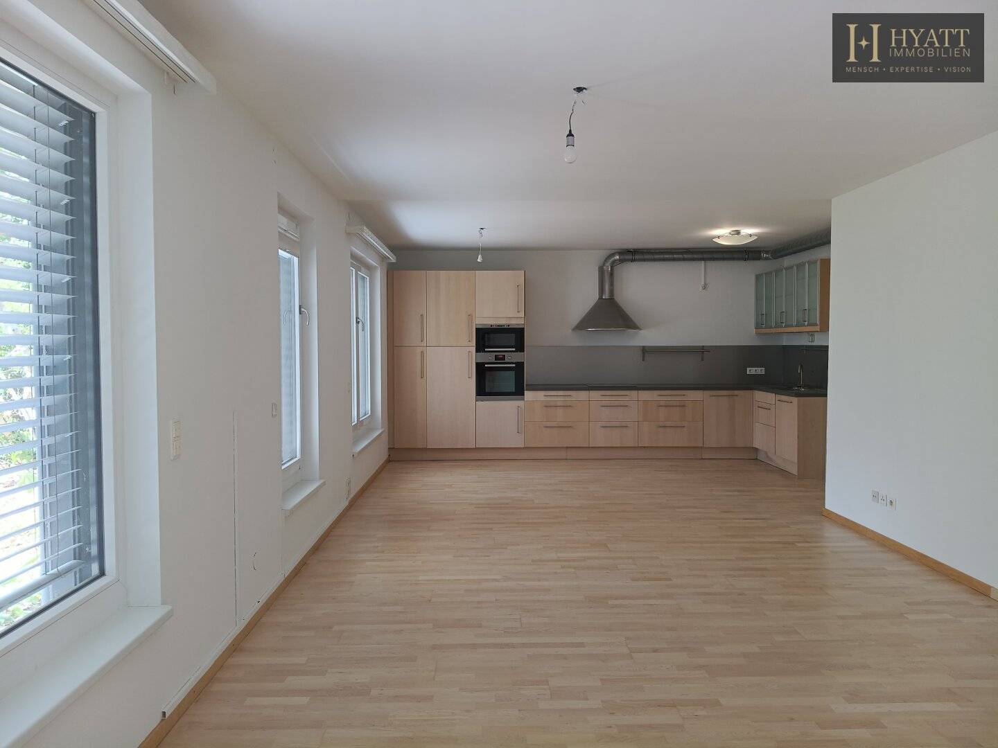 Urban oasis of the highest class: Elegant garden apartment for the highest demands in prime location