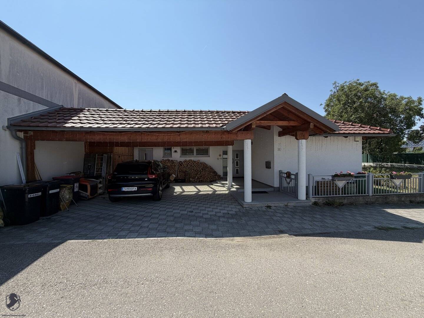 Exklusiver barrierefreier Bungalow mit uneinsehbarem Garten, Pool, Wellness &amp; Photovoltaik