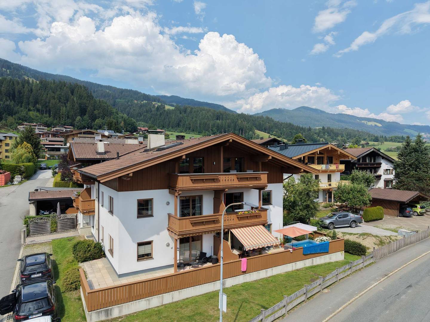Dachgeschosswohnung with sauna and sunny mountain view