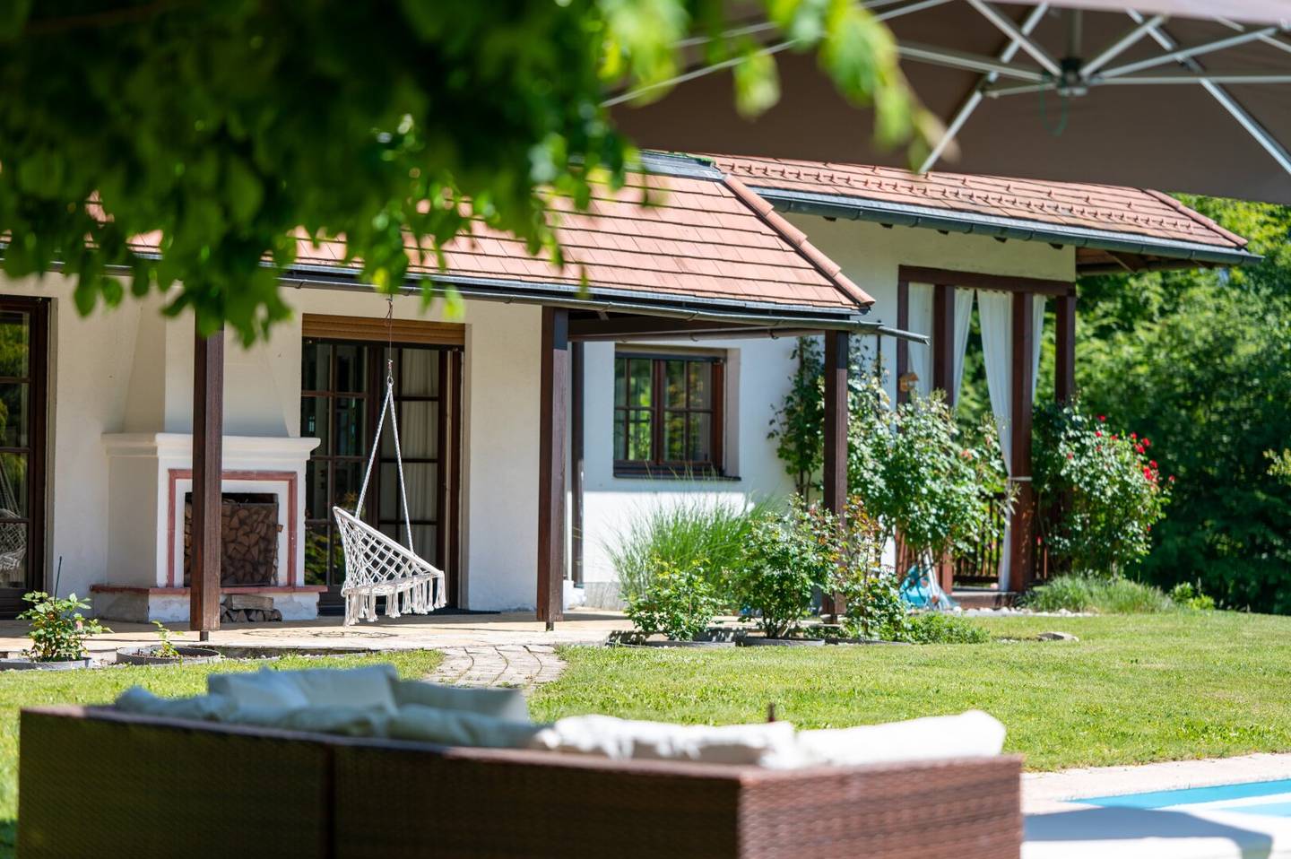 10 MIN v KLAGENFURT | STIL mit FERNBLICK | Traumhafte Landhausvilla in Stadtnähe