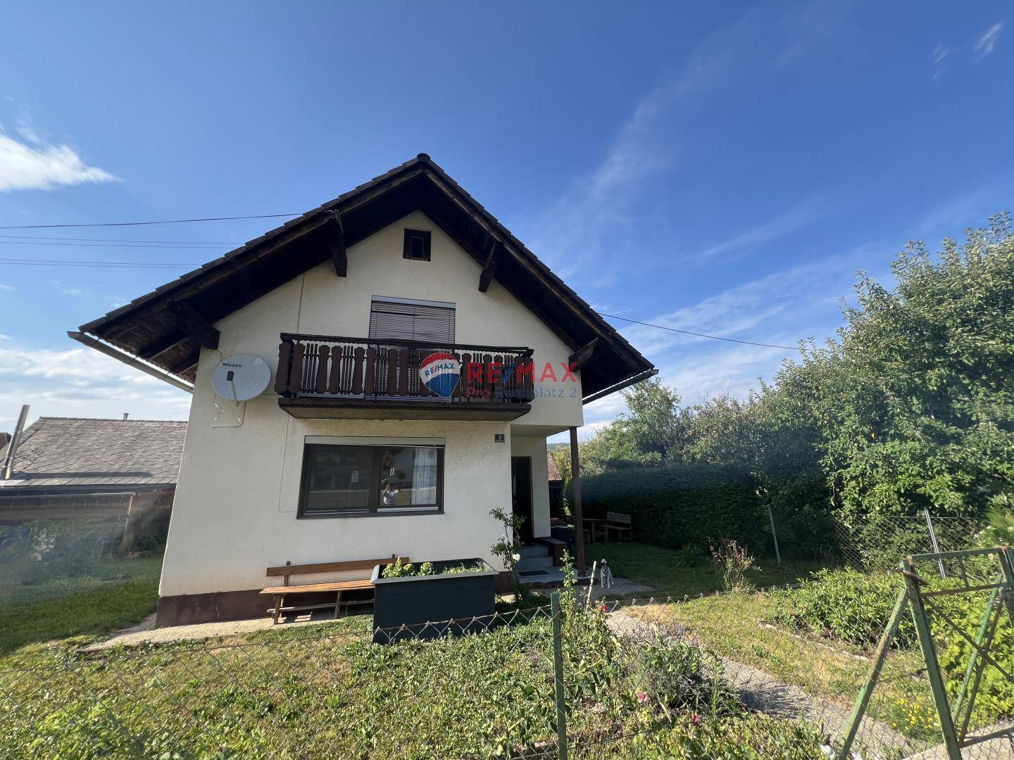 Zentrales Haus mit Garten und Renovierungs­potenzial Wohnung